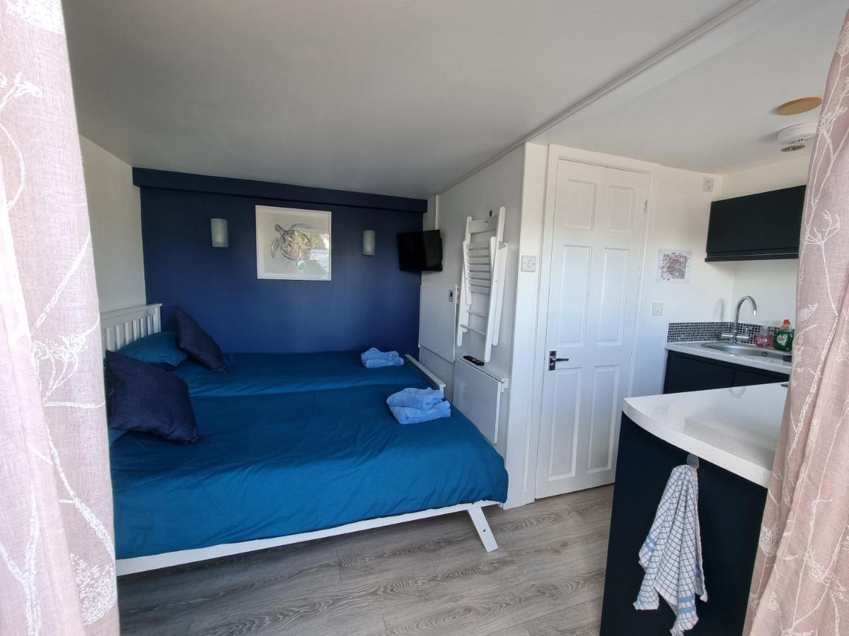 Lovely Private Studio Room With Own Kitchen And Bathroom. Set In The Popular Area Of Shiphay In Torquay And Only A Short Walk From Torbay Hospital Esterno foto